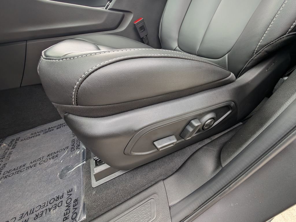 New 2025 Jeep Grand Cherokee Limited w/ Black Appearance Package image 15