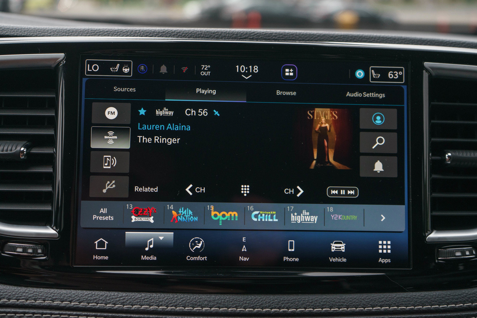 Used 2023 Chrysler Pacifica Limited FWD image 15