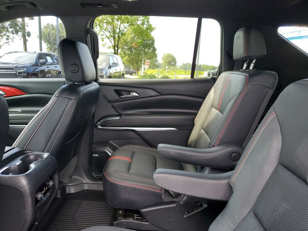 Used 2024 Chevrolet Traverse RS AWD/4WD image 10
