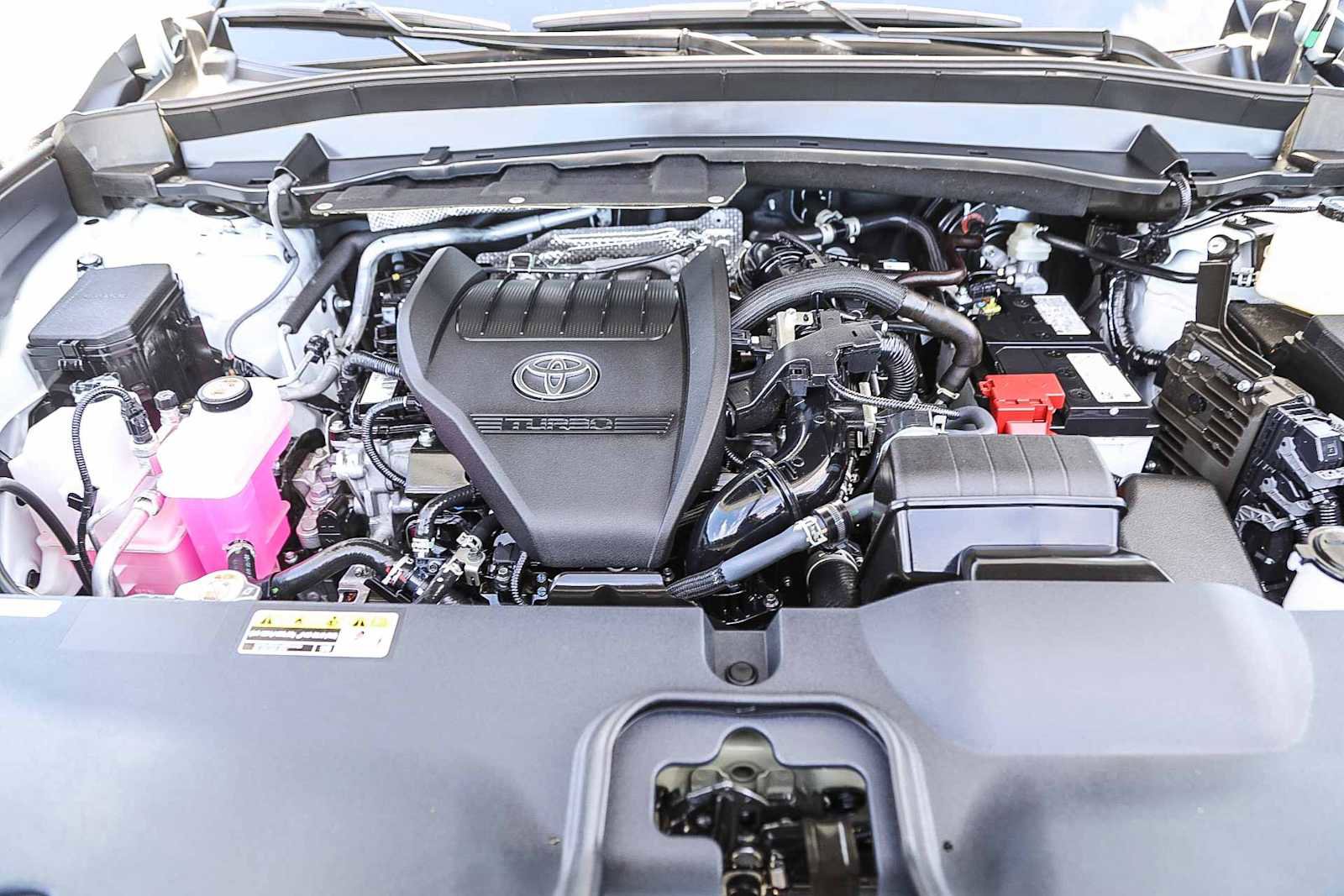 Used 2025 Toyota Grand Highlander Limited image 27