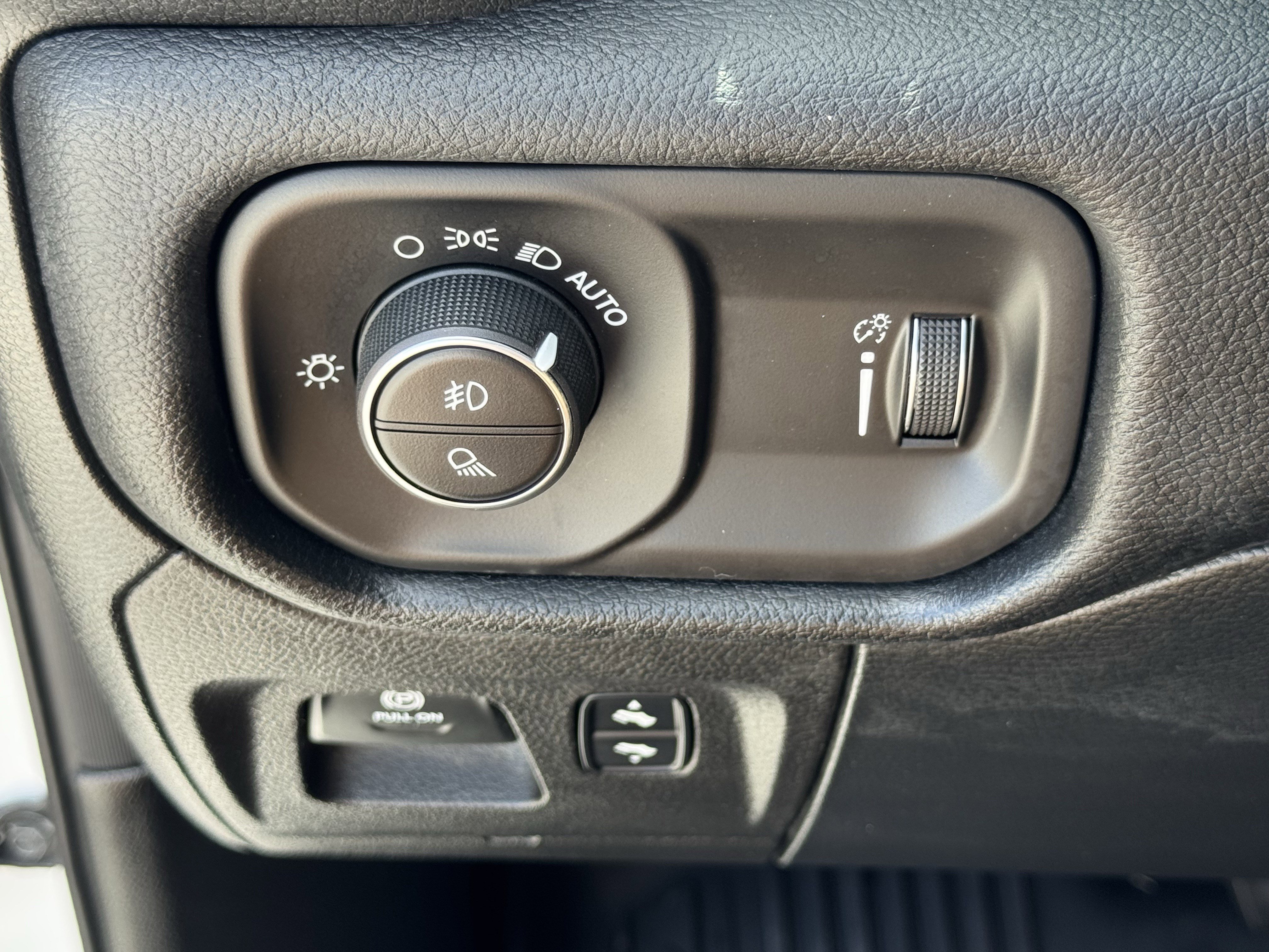 Used 2022 RAM 1500 Lone Star image 25