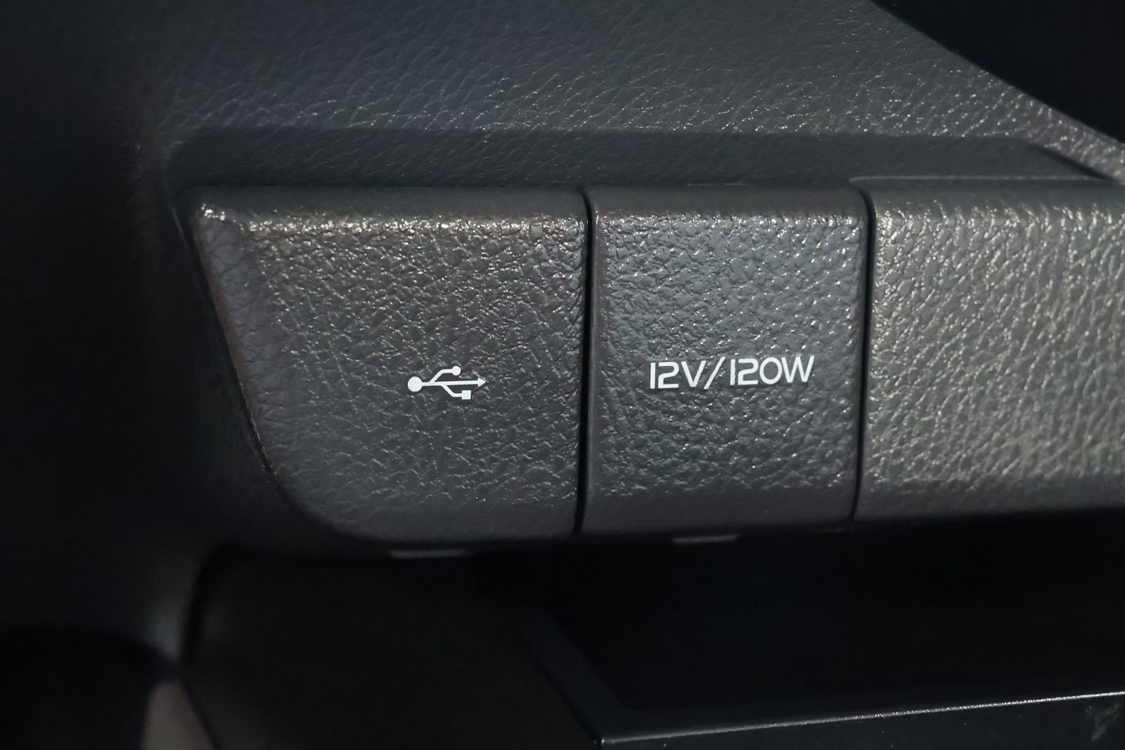 Used 2024 Toyota Camry SE image 21