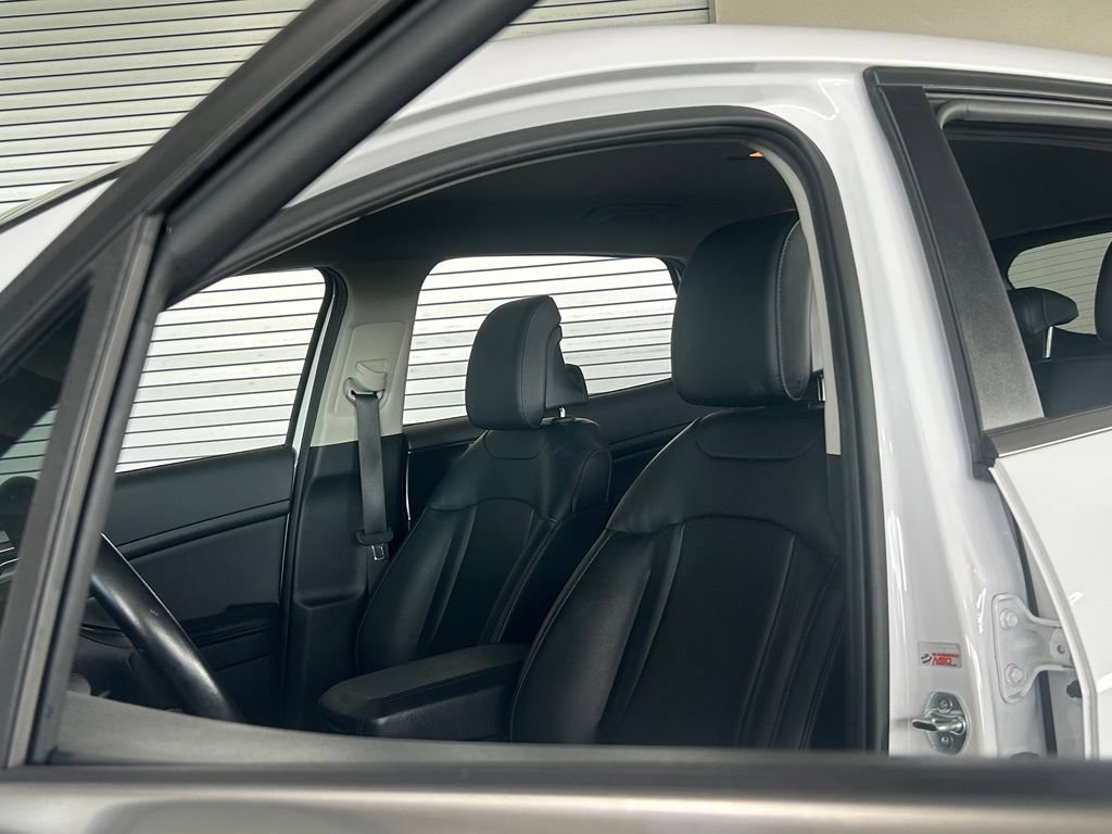 Used 2024 Kia Sportage EX FWD image 15