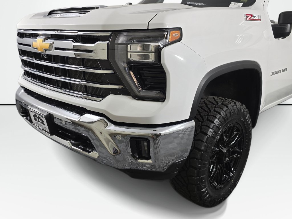 Used 2024 Chevrolet Silverado 3500 LTZ w/ LTZ Plus Package AWD/4WD image 12
