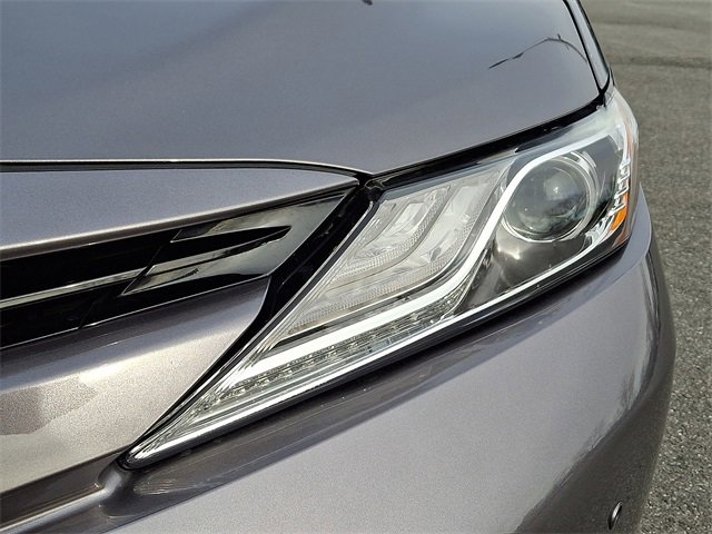 Used 2020 Toyota Camry XLE image 9