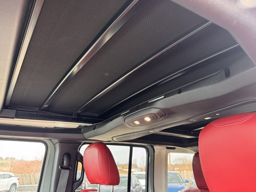 Used 2024 Jeep Wrangler Rubicon 392 image 9