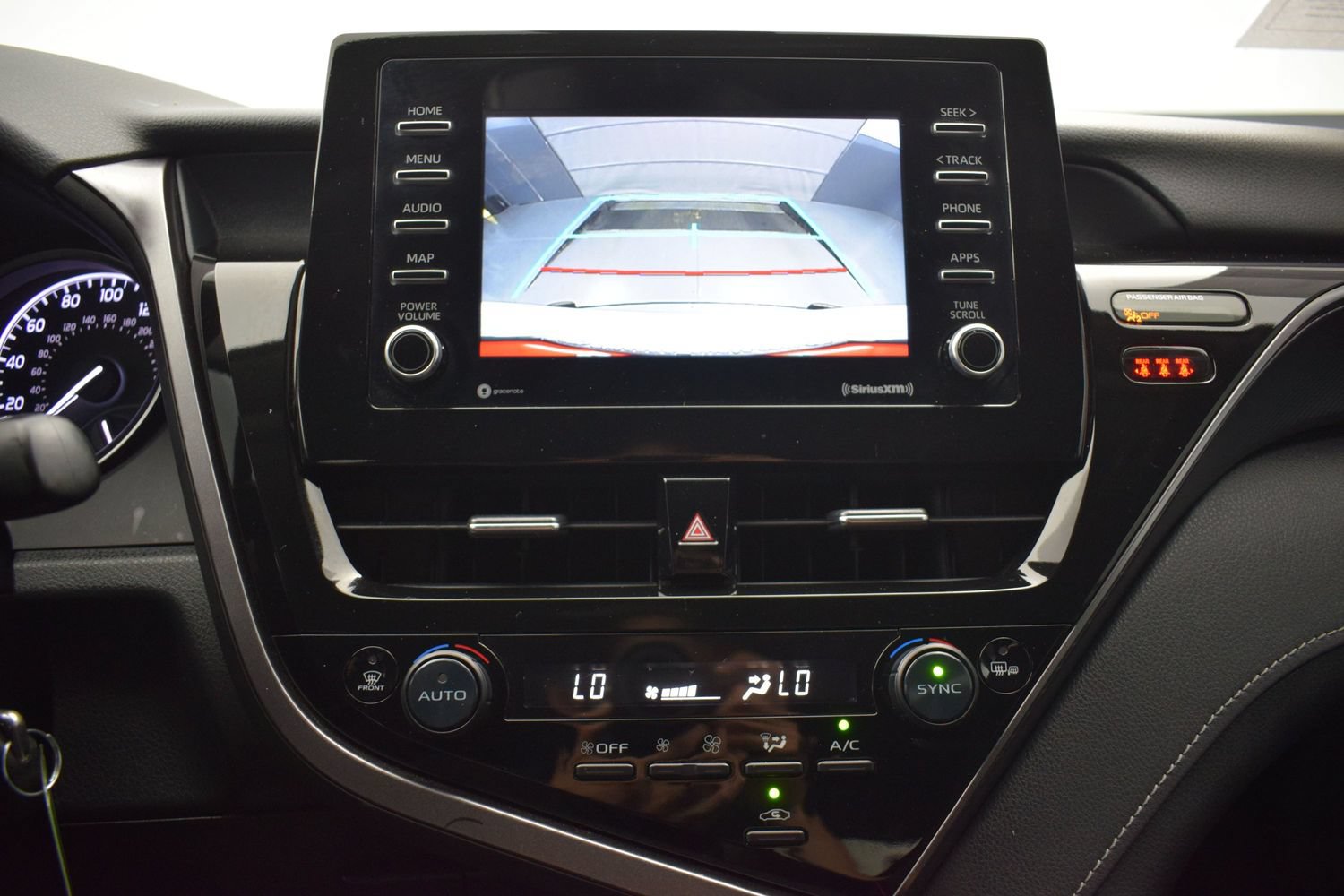 Used 2024 Toyota Camry SE FWD image 15