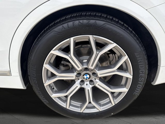Used 2020 BMW X7 xDrive40i w/ Premium Package AWD/4WD image 24