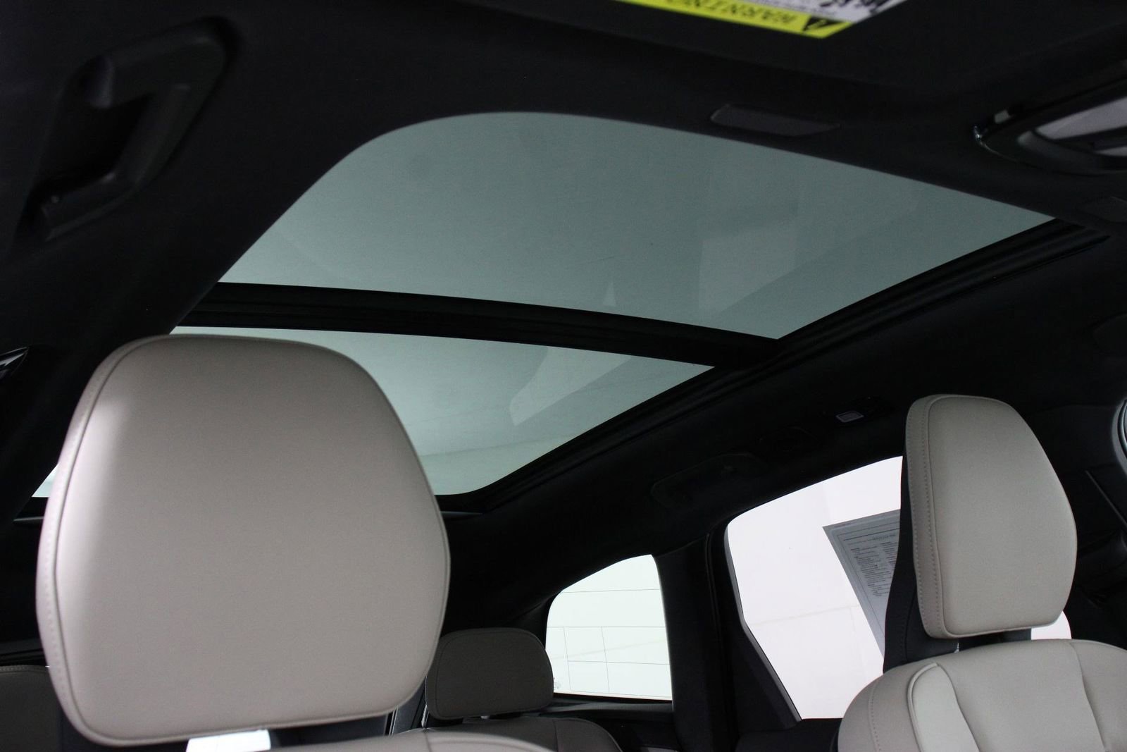 Certified 2026 Volvo XC60 B5 Plus w/ Protection Package Premier AWD/4WD image 23