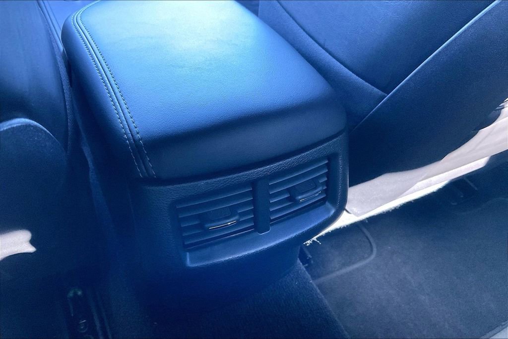 Used 2023 Dodge Challenger R/T w/ Plus Package image 32