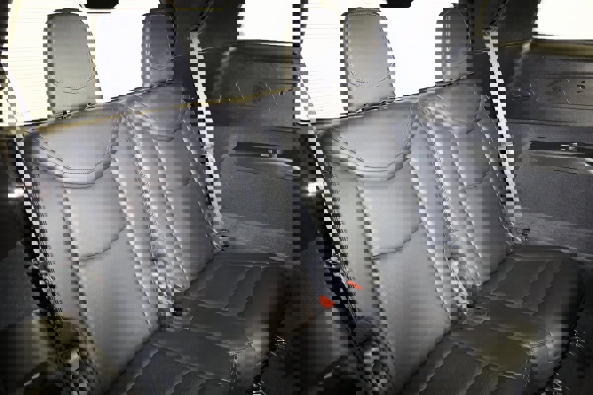 Used 2025 Cadillac XT6 Premium Luxury image 44