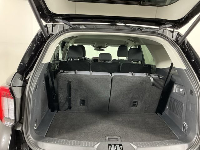 Used 2026 Ford Explorer Active AWD/4WD image 28