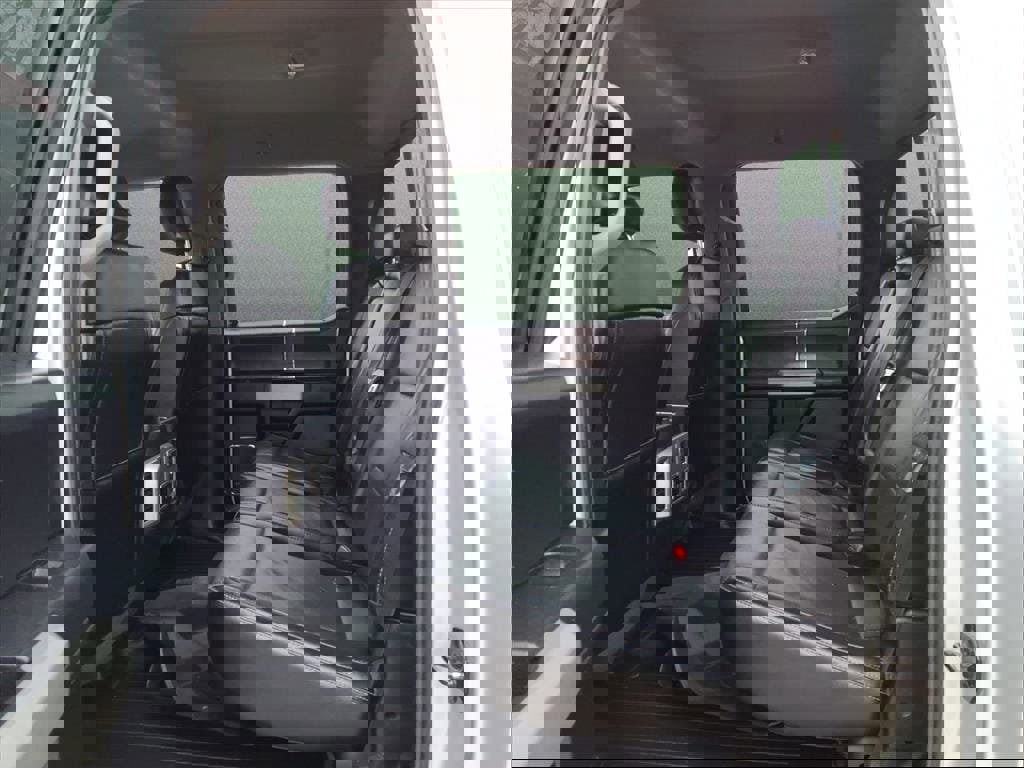 Used 2017 Ford F150 Lariat w/ Equipment Group 501A Mid image 11