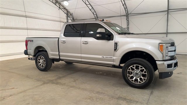 Used 2019 Ford F250 Lariat w/ Lariat Ultimate Package image 2