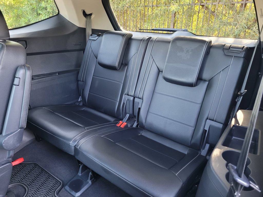 Used 2022 Volkswagen Atlas SEL R-Line AWD/4WD image 14