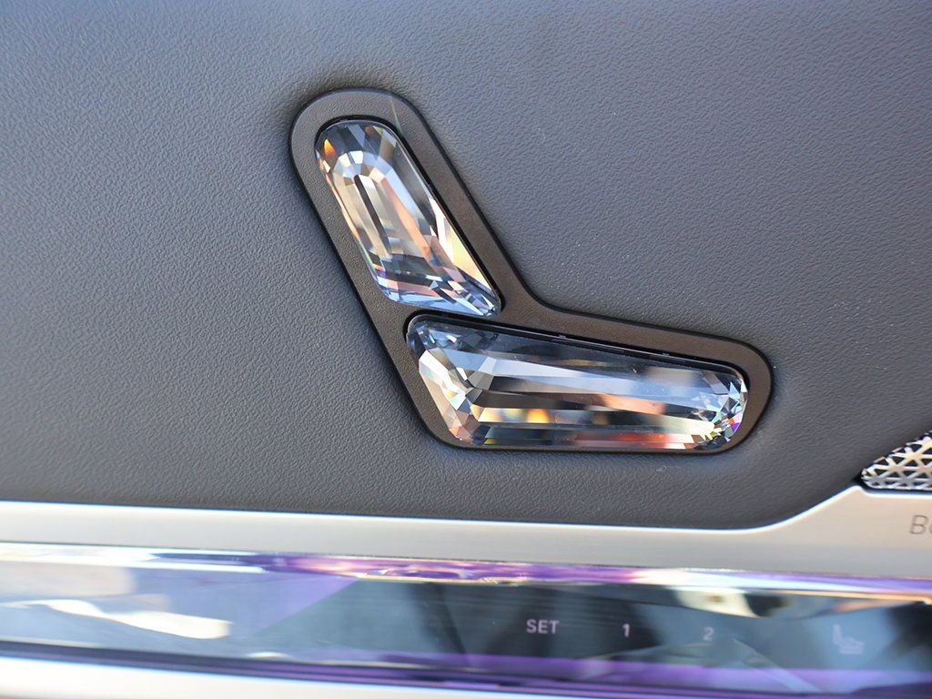 Used 2023 BMW 740i RWD image 41