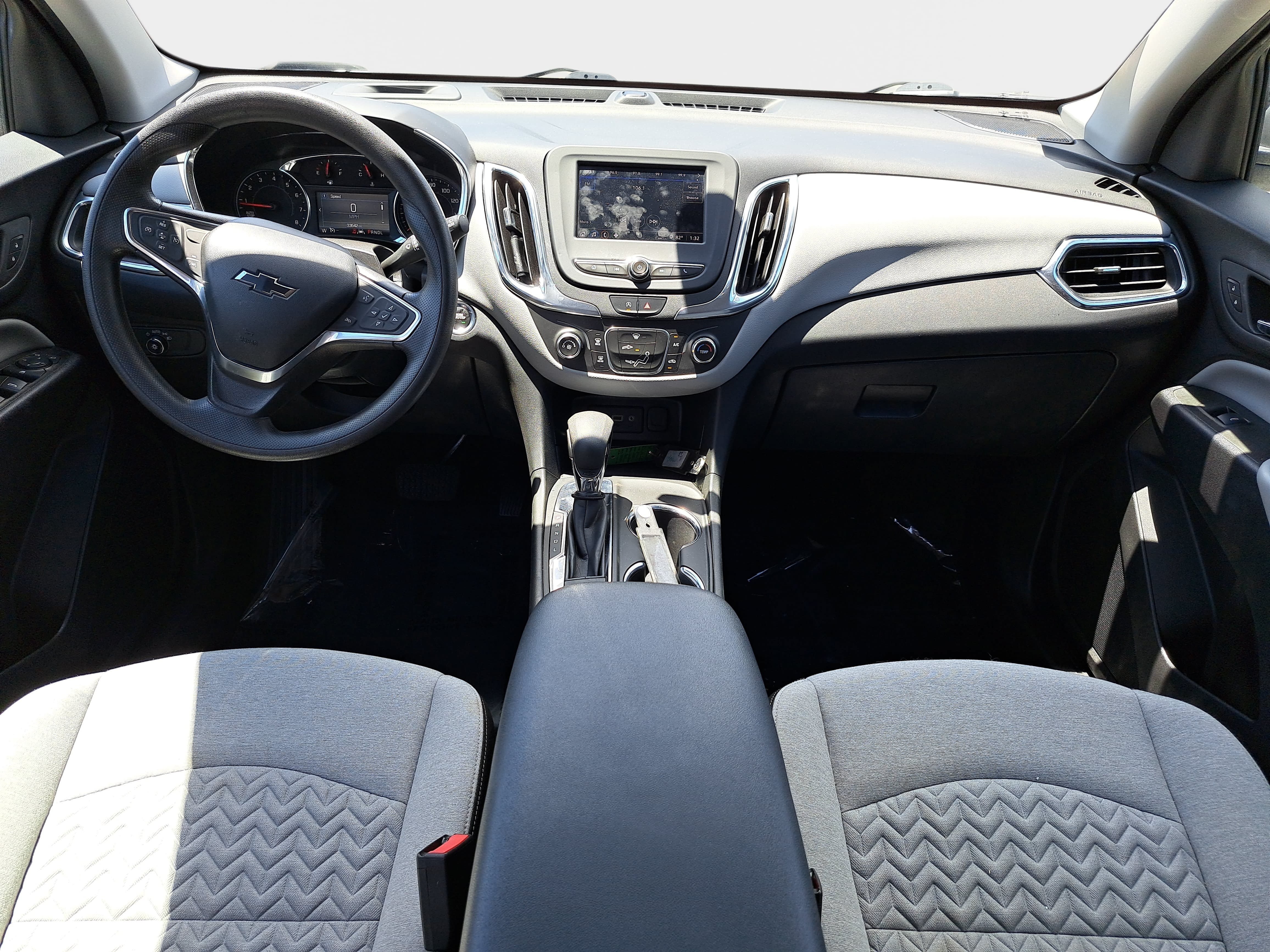 Used 2022 Chevrolet Equinox LS w/ LS Convenience Package FWD image 9