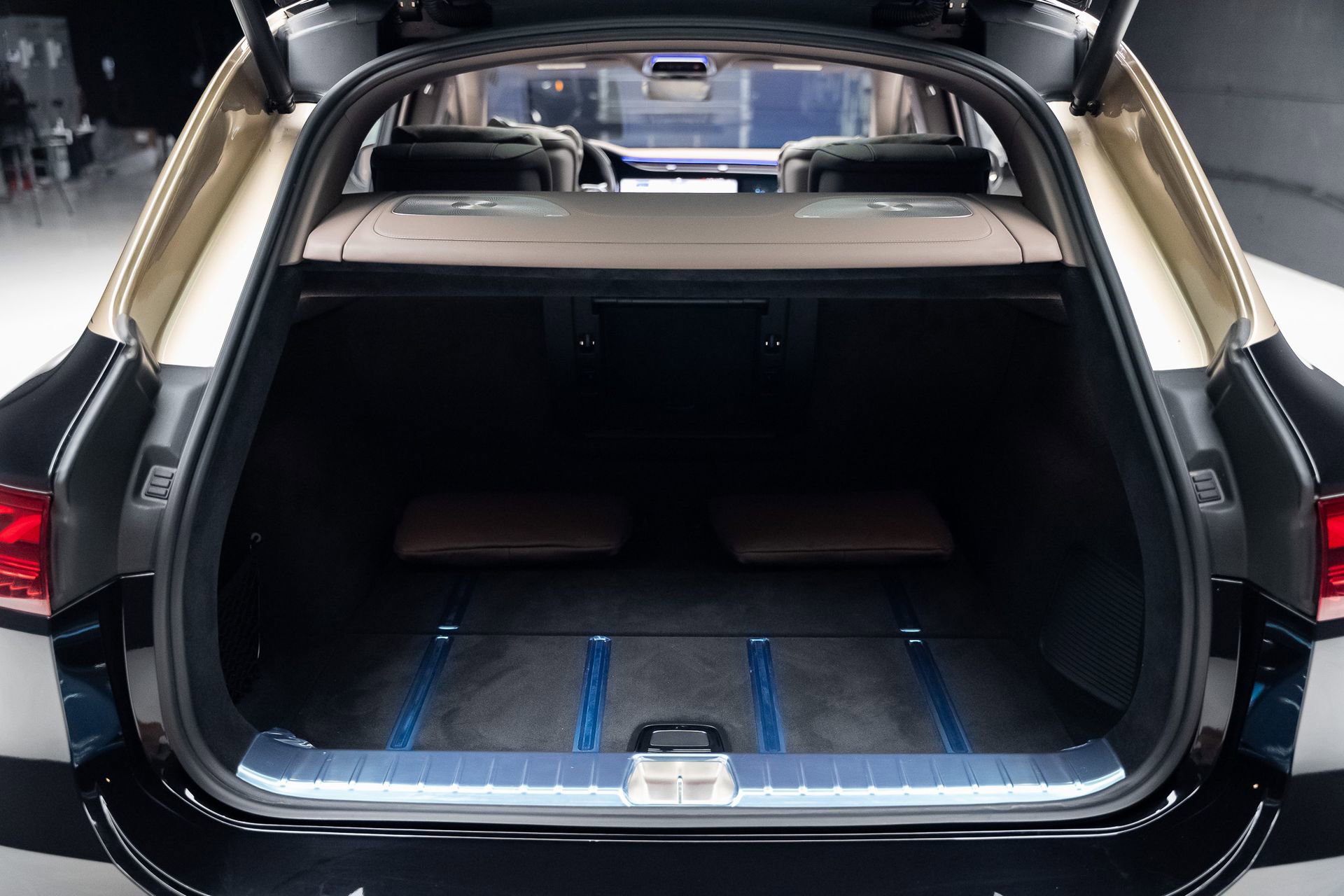 Used 2024 Mercedes-Benz Maybach EQS 680 4MATIC image 76