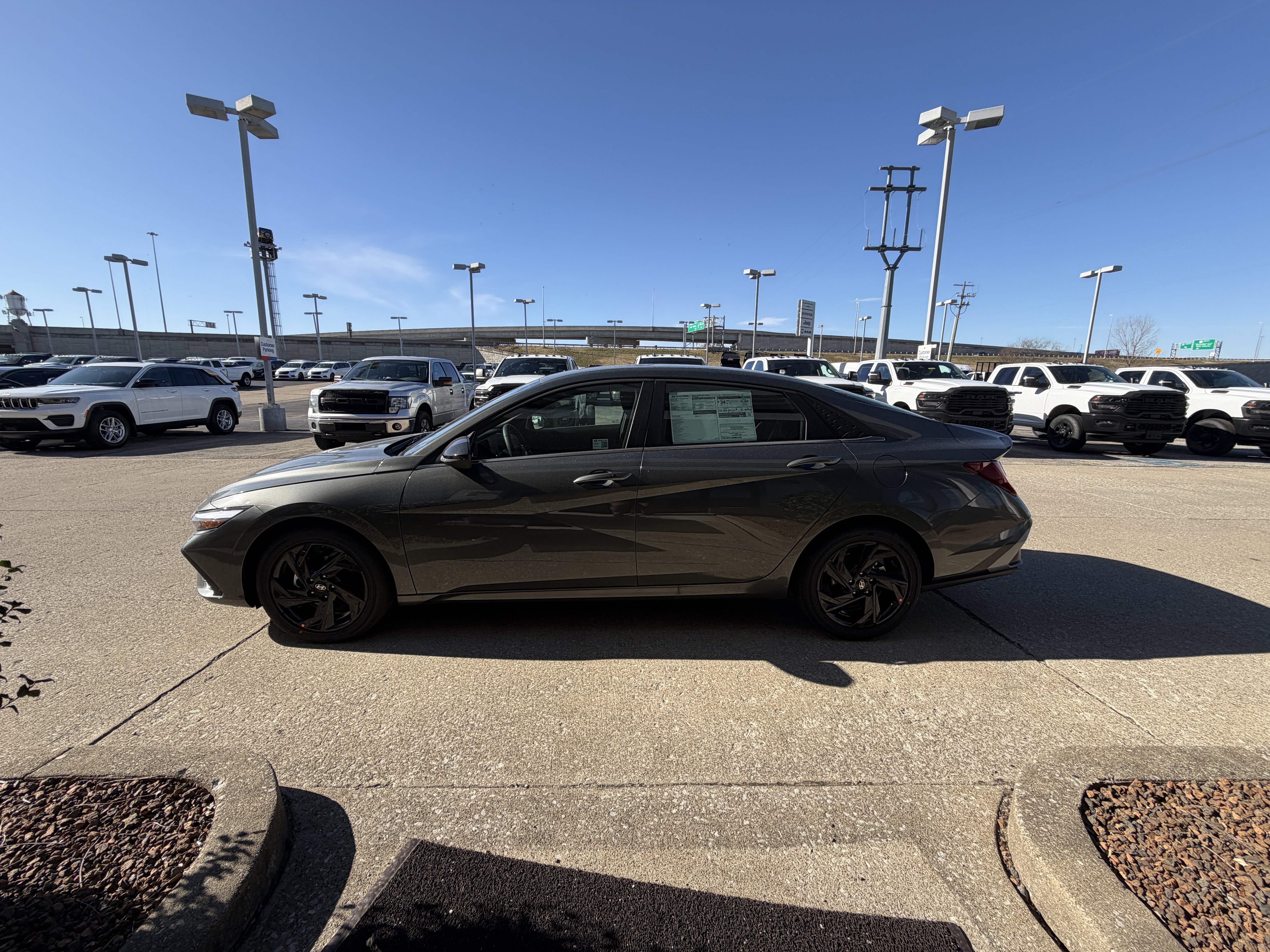 New 2026 Hyundai Elantra SEL Sport FWD image 10