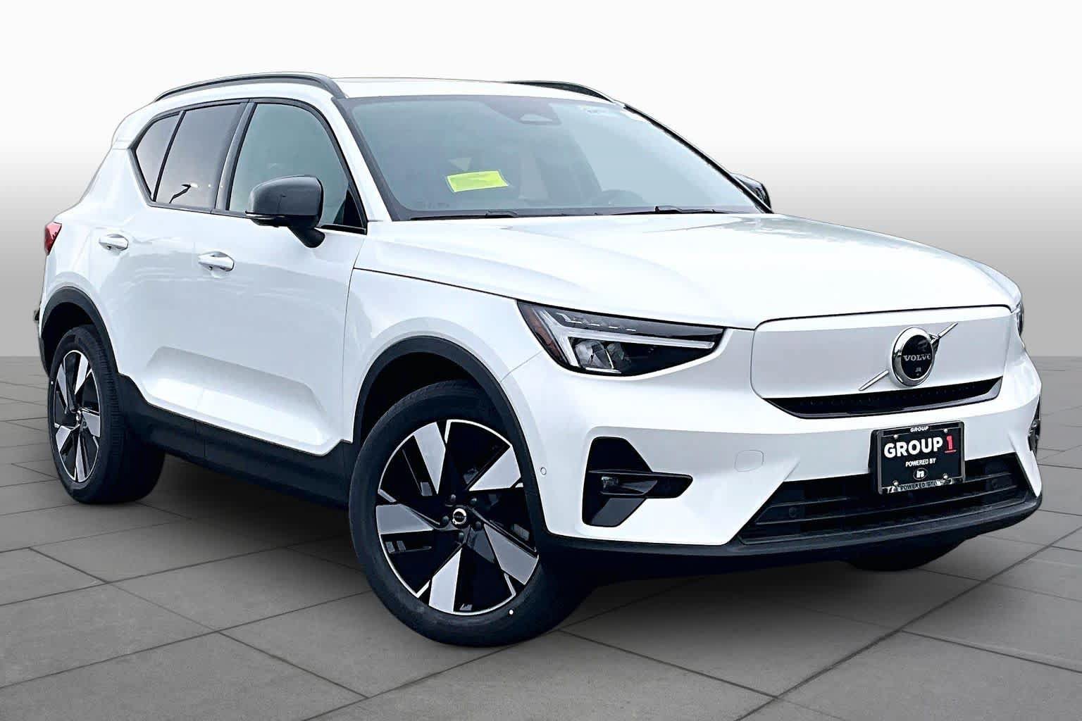 New 2026 Volvo EX40 Plus w/ Climate Package AWD/4WD image 17