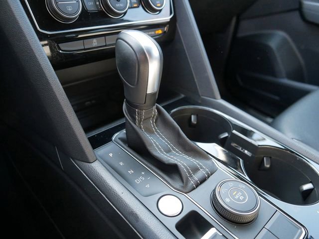 Certified 2023 Volkswagen Atlas Cross Sport SEL R-Line AWD/4WD image 28