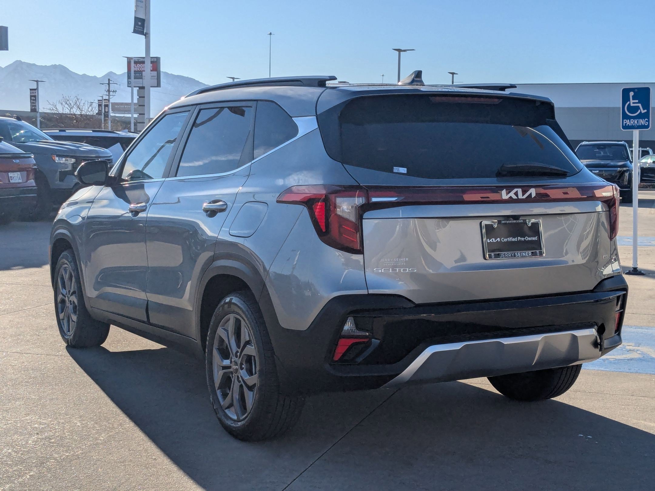 Certified 2024 Kia Seltos S image 3