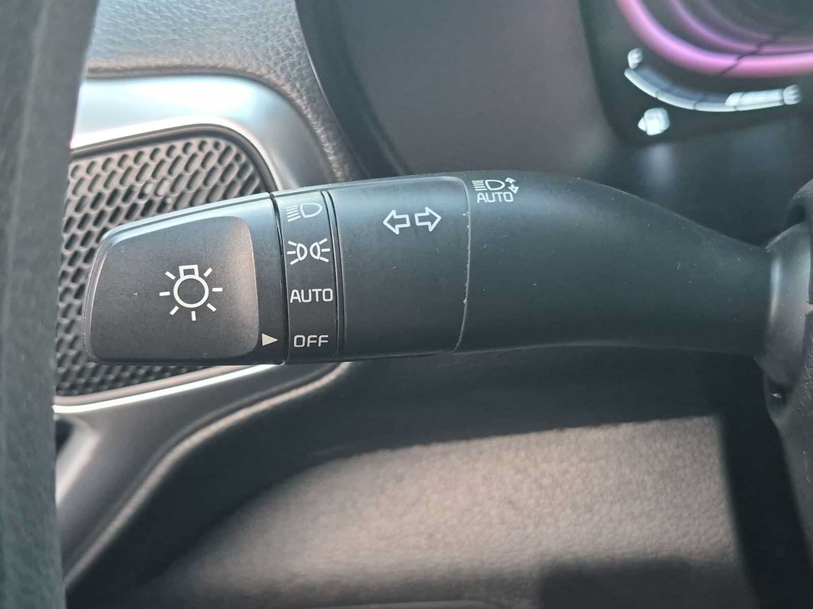 Used 2024 Kia Soul LX w/ LX Technology Package FWD image 25