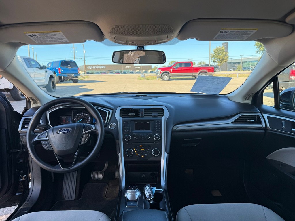 Used 2018 Ford Fusion S image 21