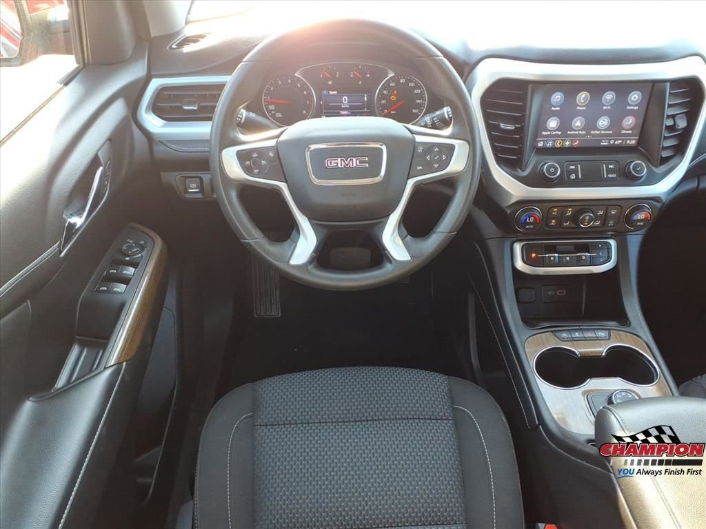 Used 2023 GMC Acadia SLE image 19