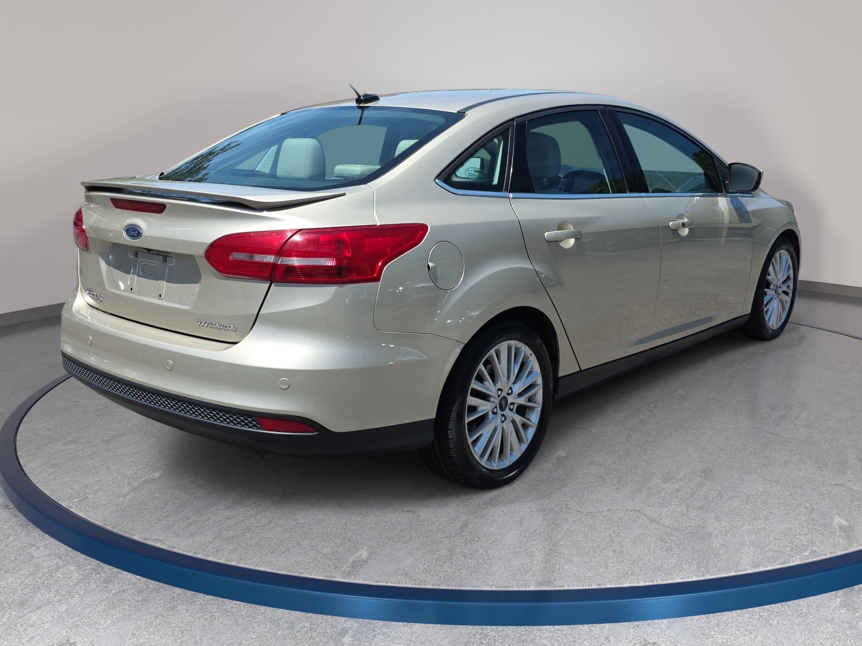 Used 2017 Ford Focus Titanium FWD image 5