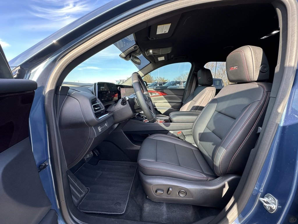 Used 2025 Chevrolet Traverse Z71 w/ LPO, Floor Liner Package image 10