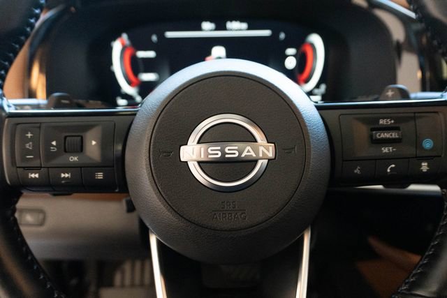 Used 2023 Nissan Pathfinder Platinum w/ Cargo Package image 26