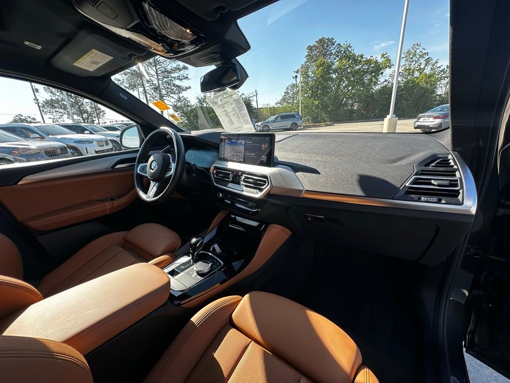 Certified 2025 BMW X4 xDrive30i image 31