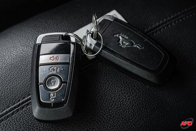 Used 2018 Ford Mustang GT w/ Black Accent Pkg RWD image 78