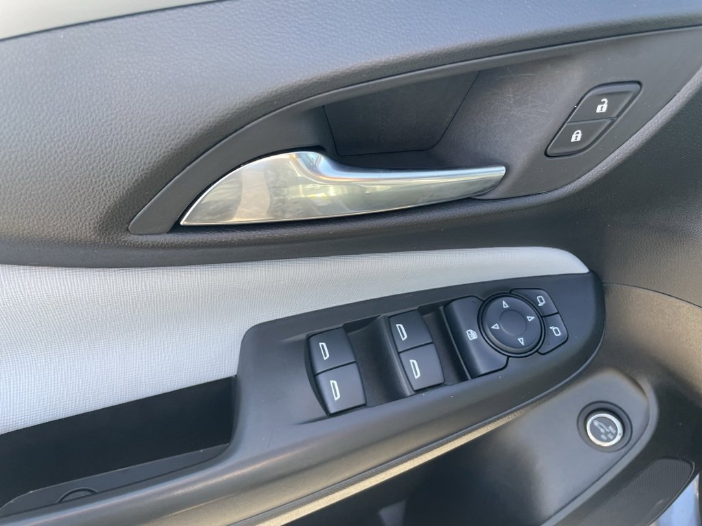 Used 2024 Buick Envista Preferred w/ Convenience II Package image 12