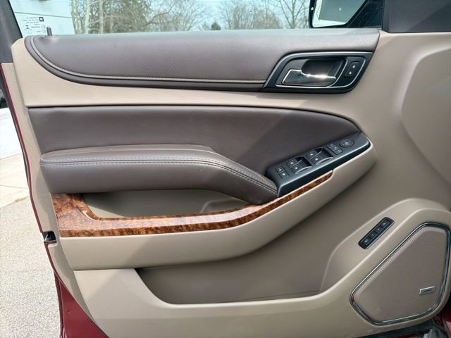 Used 2017 Chevrolet Suburban Premier image 22
