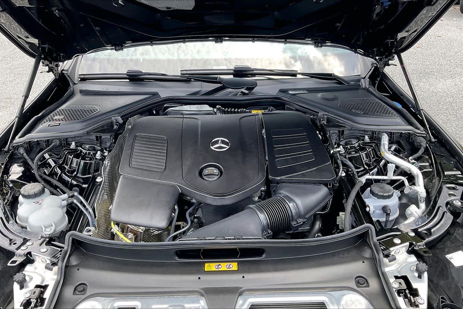 Used 2025 Mercedes-Benz E 350 4MATIC Sedan image 33