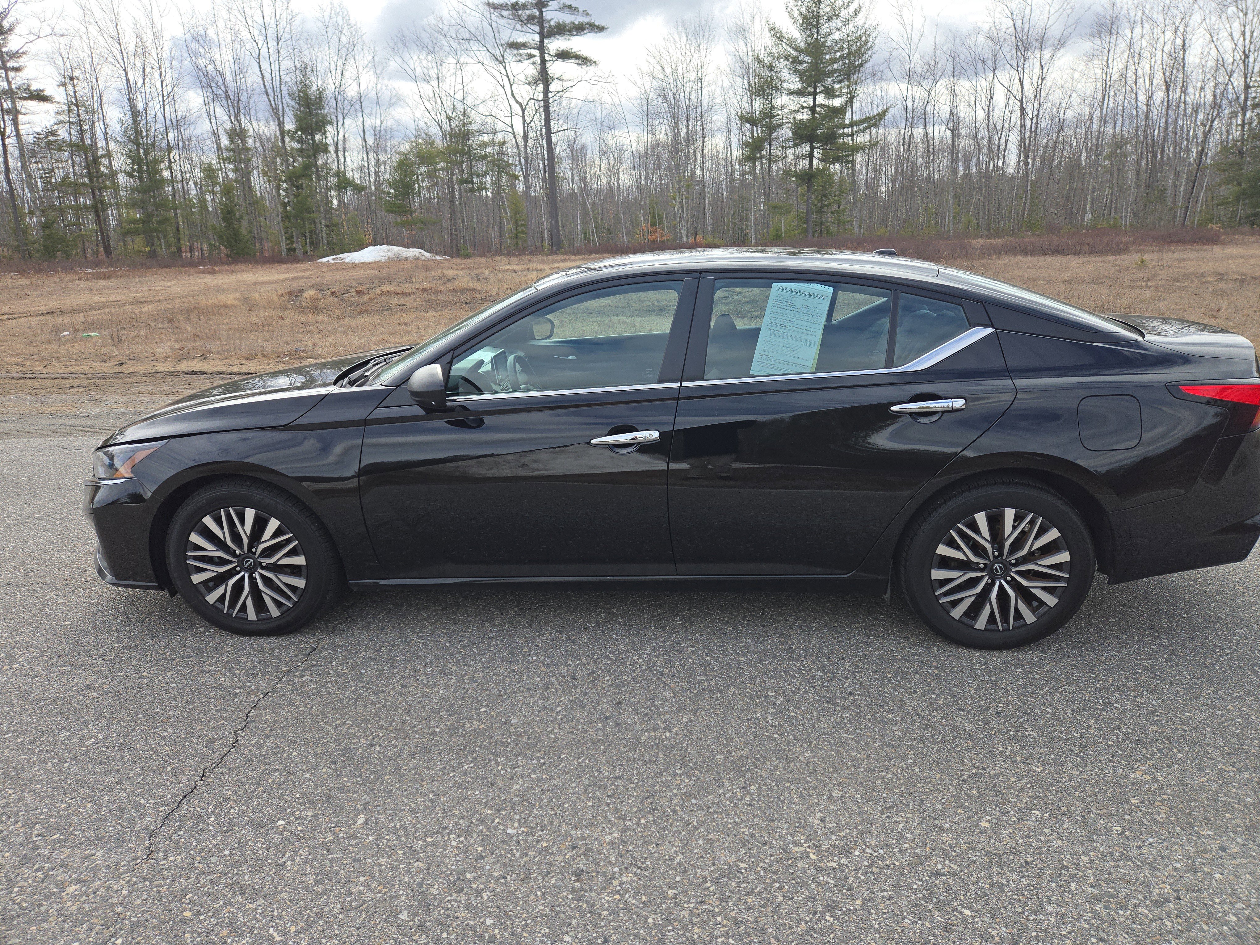 Used 2024 Nissan Altima 2.5 SV image 8