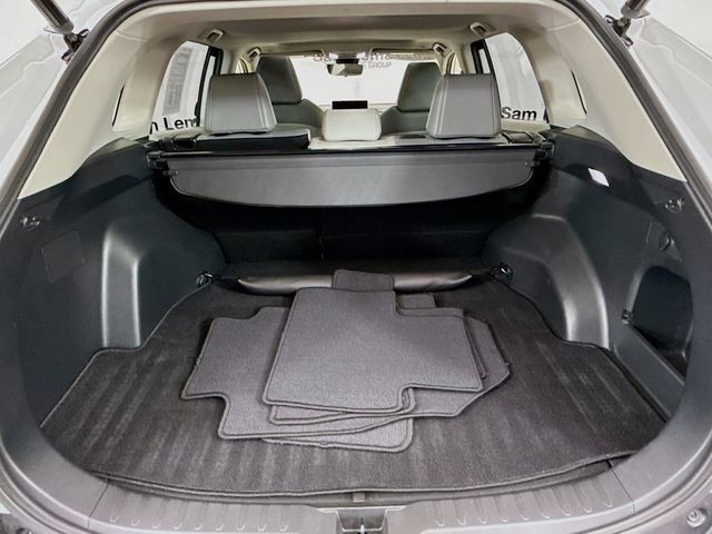 Used 2023 Toyota RAV4 XLE Premium image 26