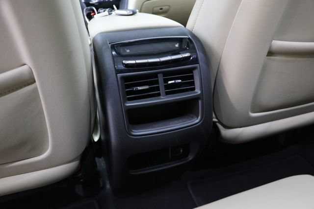 Used 2017 Cadillac XT5 Premium Luxury FWD image 33