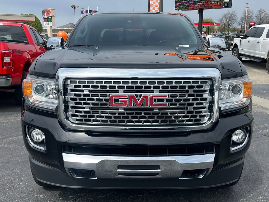 Used 2020 GMC Canyon Denali image 2