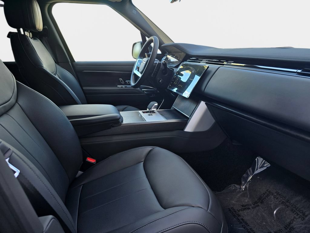 New 2026 Land Rover Range Rover Long Wheelbase SE AWD/4WD image 10