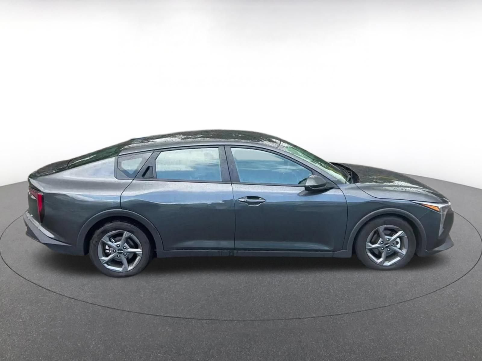 Used 2025 Kia K4 FWD image 16