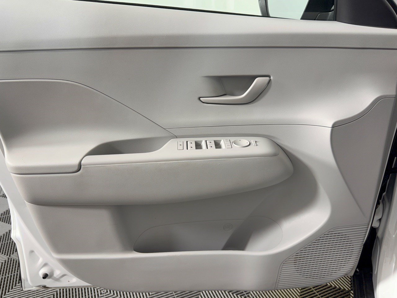 Used 2025 Hyundai Kona SEL AWD/4WD image 14