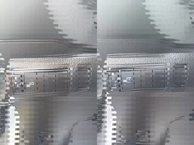 Used 2021 Toyota Corolla LE image 19