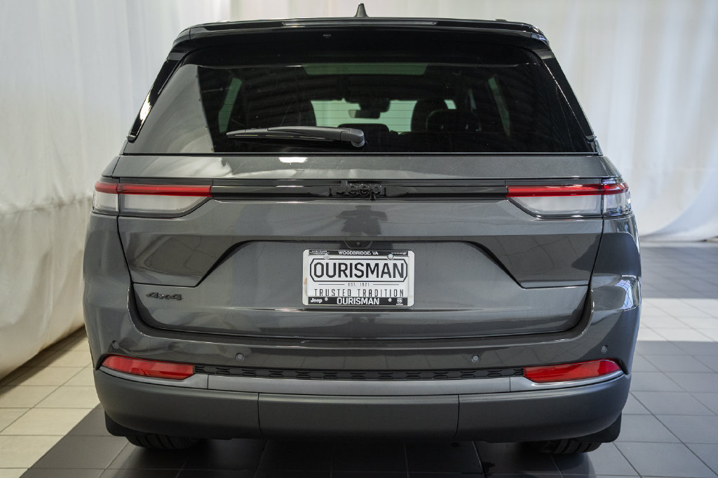 New 2026 Jeep Grand Cherokee Limited w/ Limited Altitude Package AWD/4WD image 5