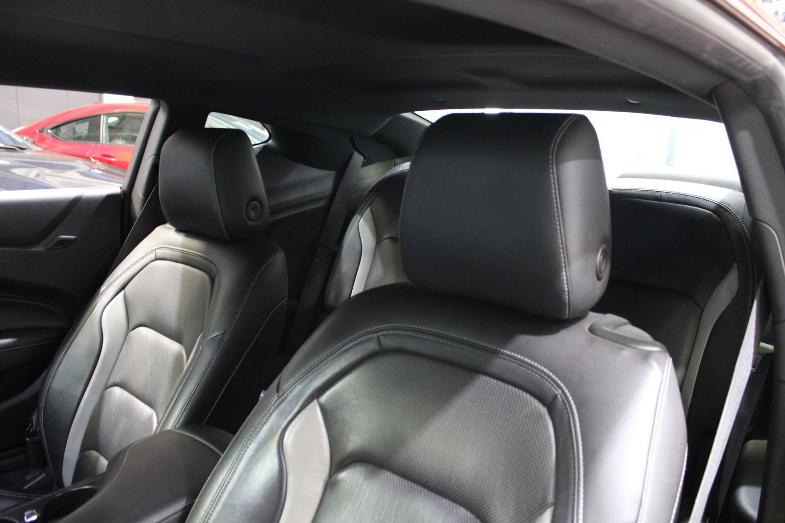 Used 2019 Chevrolet Camaro LT w/ 1LE Track Performance Package image 18