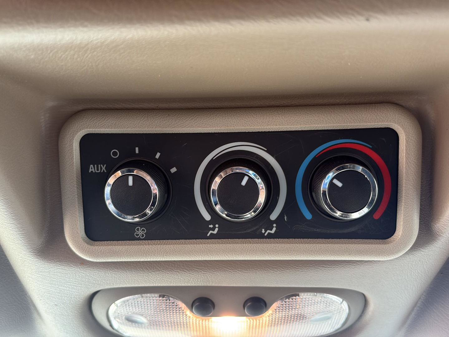 Used 2014 Chevrolet Express 1500 AWD image 24