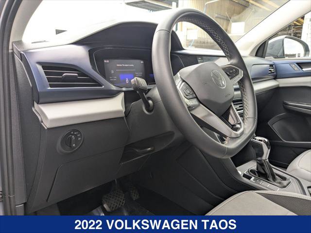 Certified 2022 Volkswagen Taos SE w/ Panoramic Sunroof Package FWD image 12
