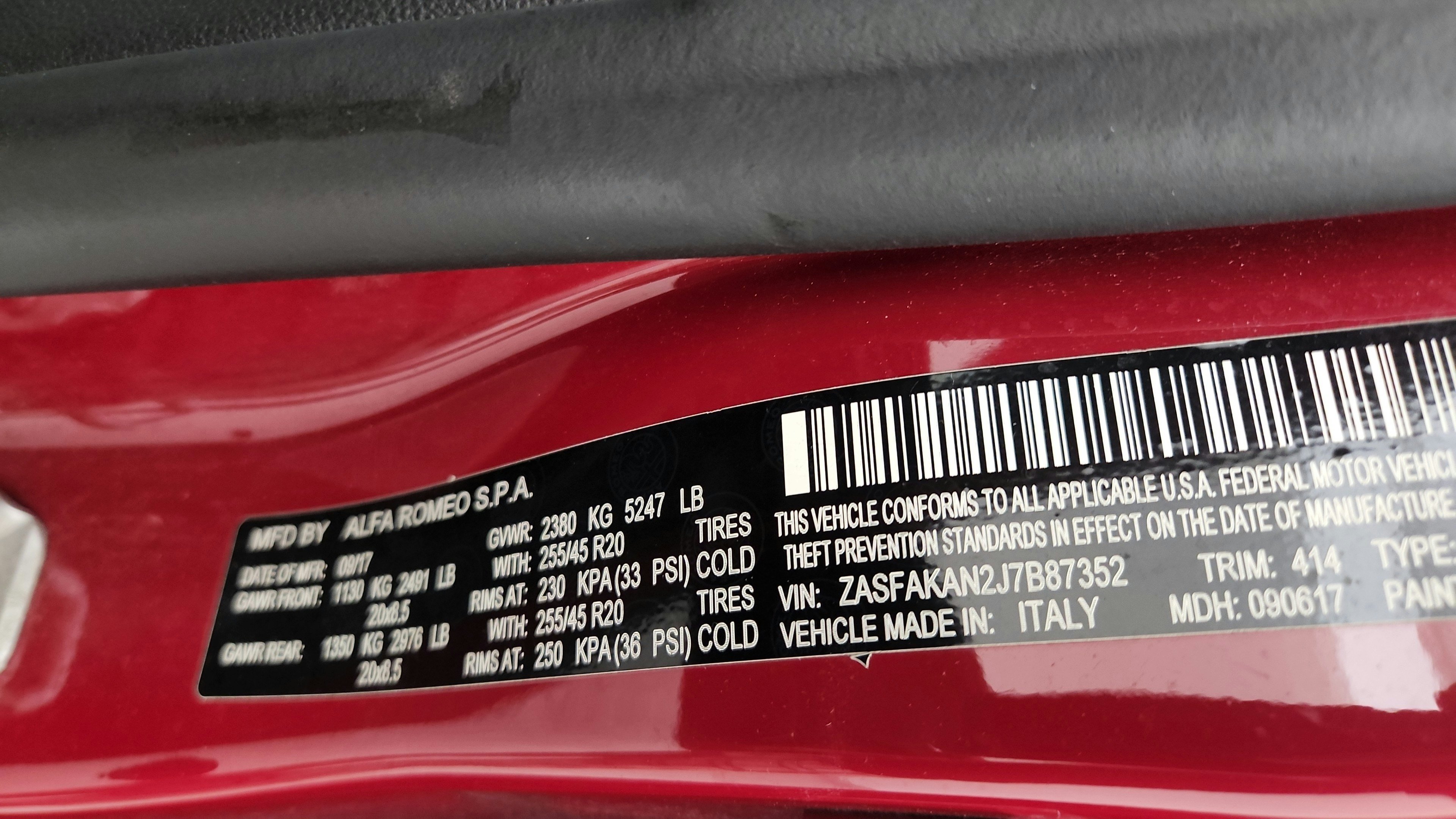 Used 2018 Alfa Romeo Stelvio AWD image 20